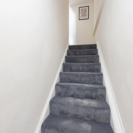 2 Bedroom Apartment On Peebles High Street Dış mekan fotoğraf