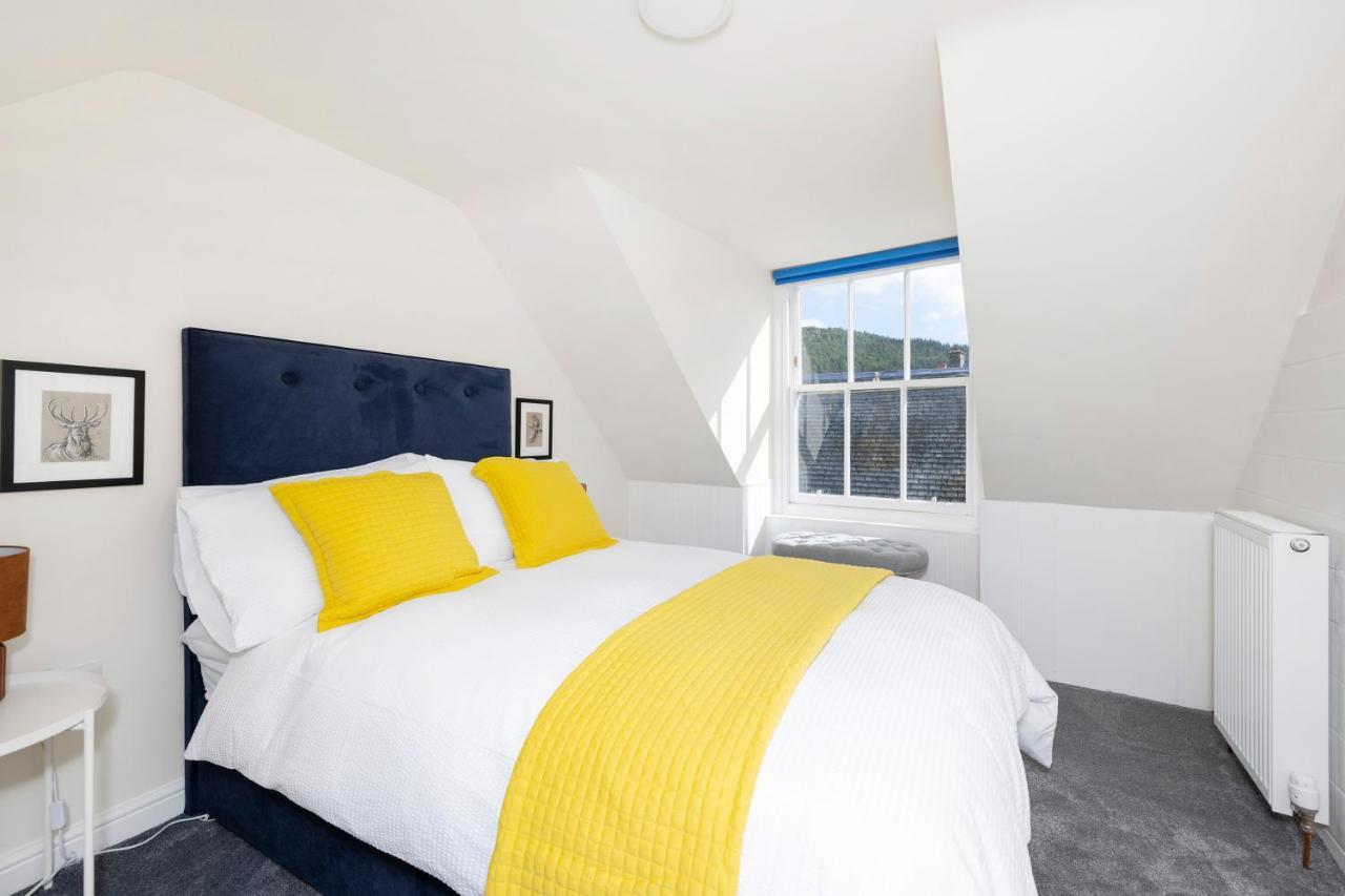 2 Bedroom Apartment On Peebles High Street Dış mekan fotoğraf